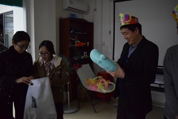 聚力膠業送的抱枕禮物真實用 聚力膠業送的抱枕禮物真實用