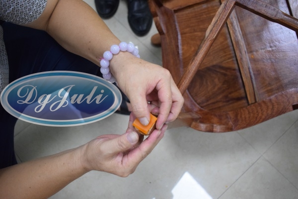 小面積木頭椅子和軟橡膠用什么膠水粘