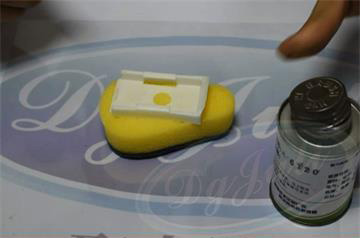 做沙發的海綿用什么膠水粘?優選聚厲牌EVA海綿專用膠水 做沙發的海綿用什么膠水粘?優選聚厲牌EVA海綿專用膠水