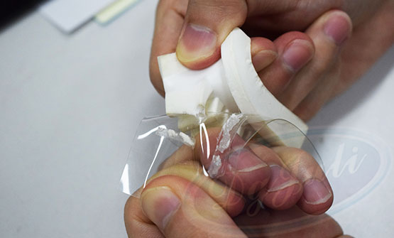 pvc粘聚氨酯發泡膠粘劑 撕裂效果