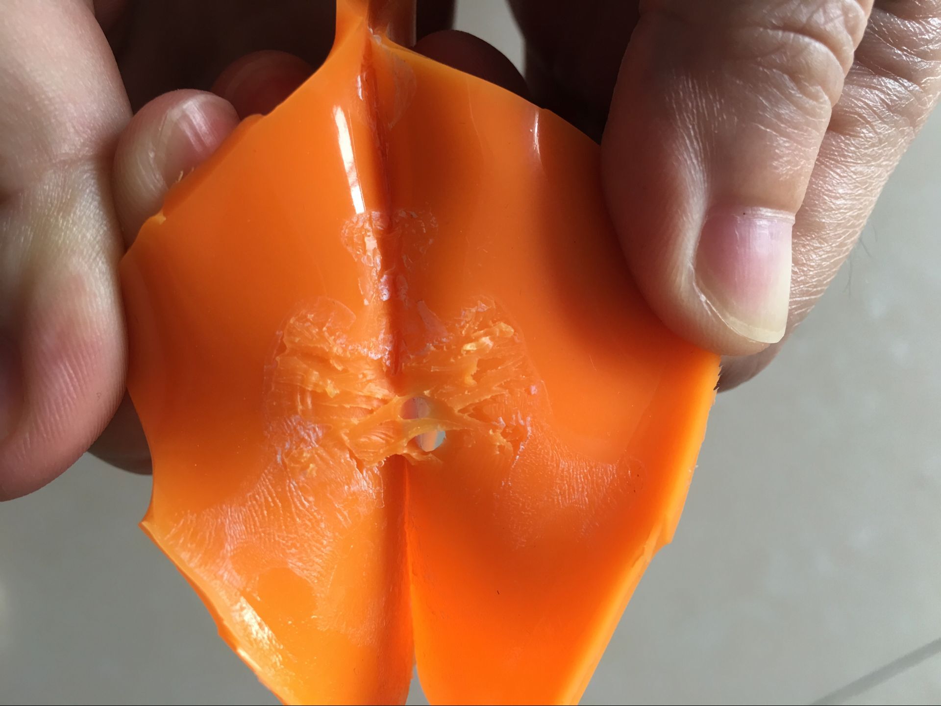 橡膠膠水