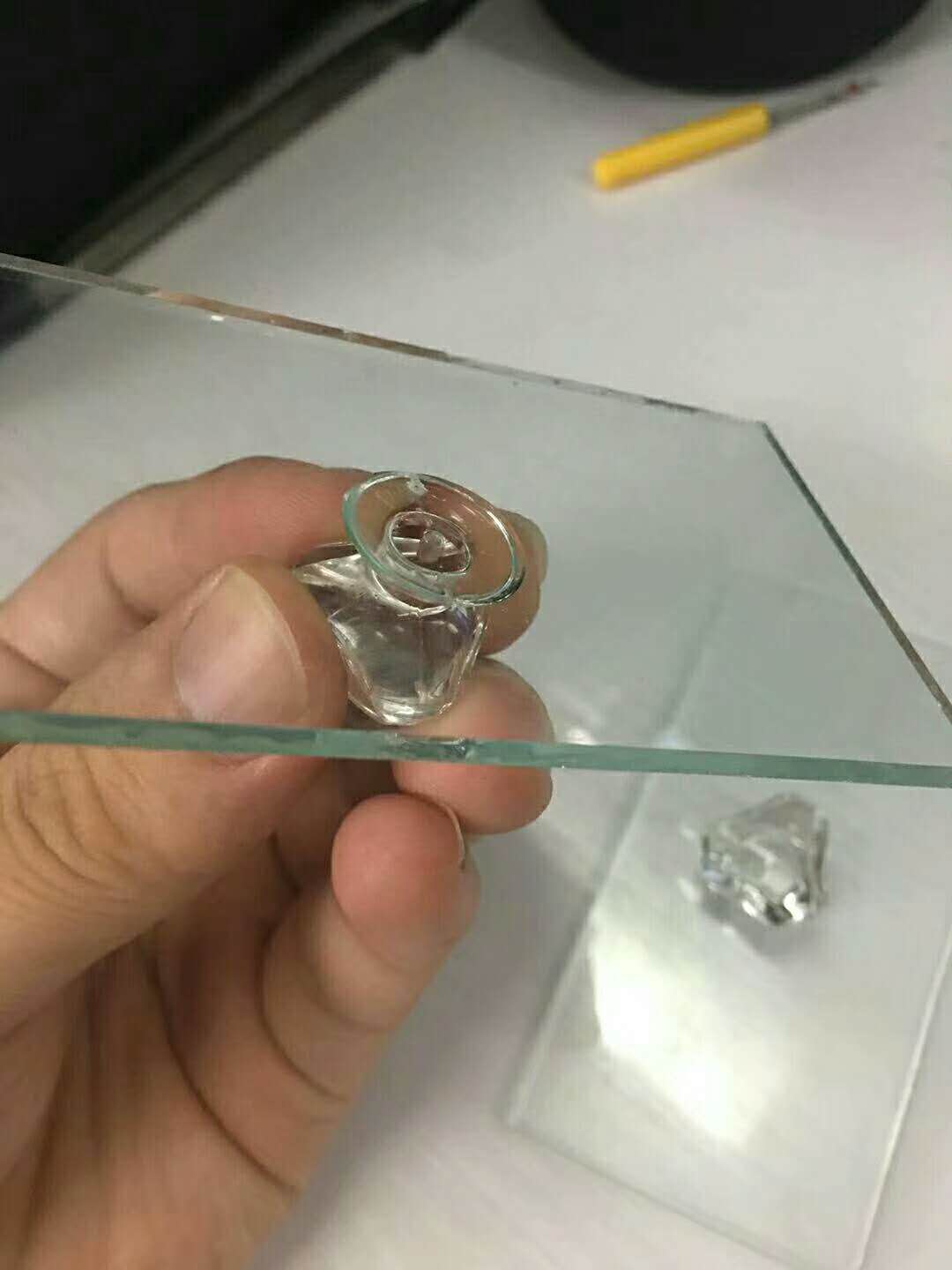 亞克力粘玻璃膠水
