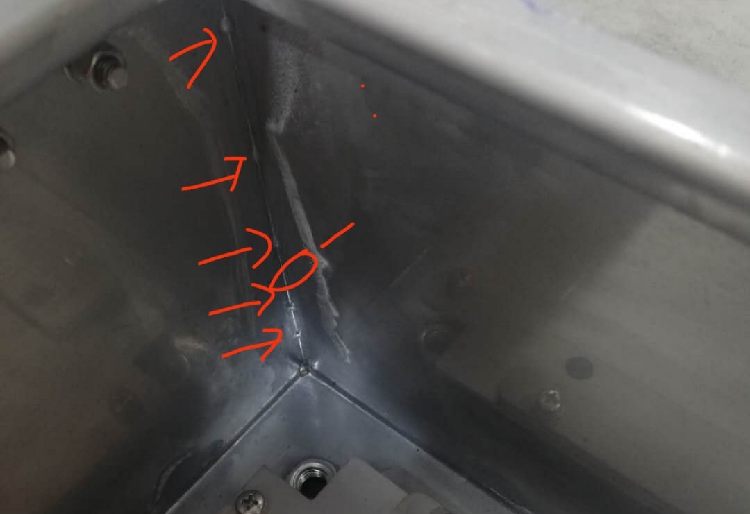 不銹鋼保溫水箱漏水修補