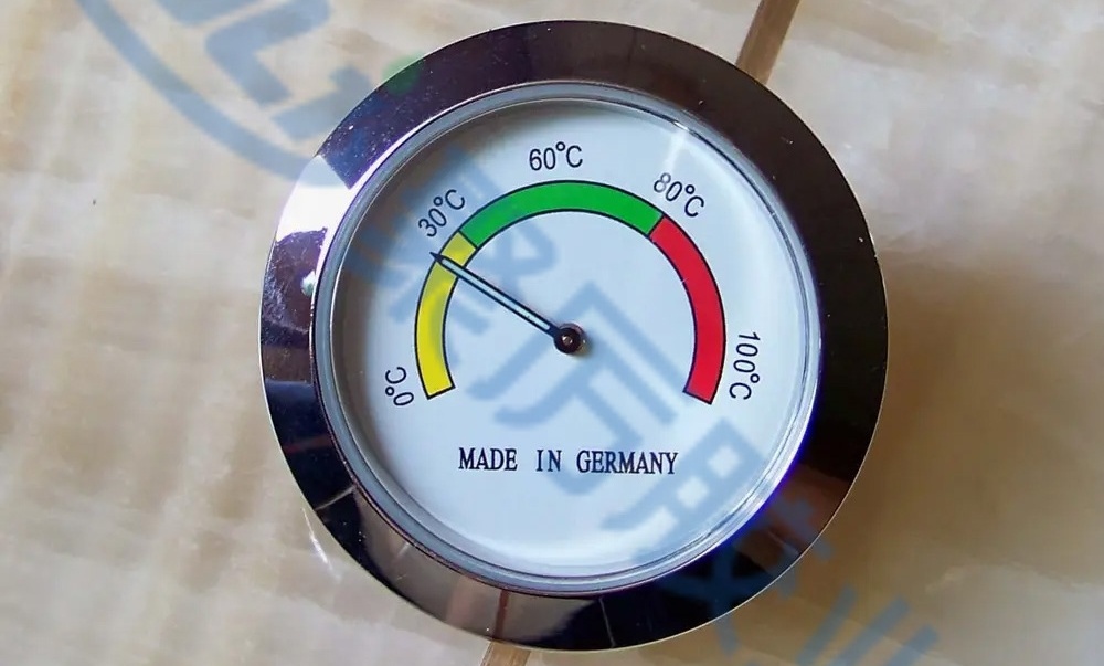 玻璃UV膠源頭廠家，專為儀器儀表研發生產，免費領取膠水樣品