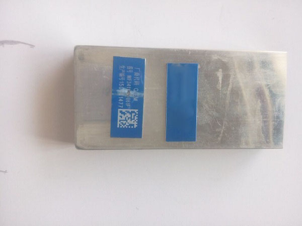 聚力金屬粘合劑，能代替焊接用于金屬銘牌的固定！