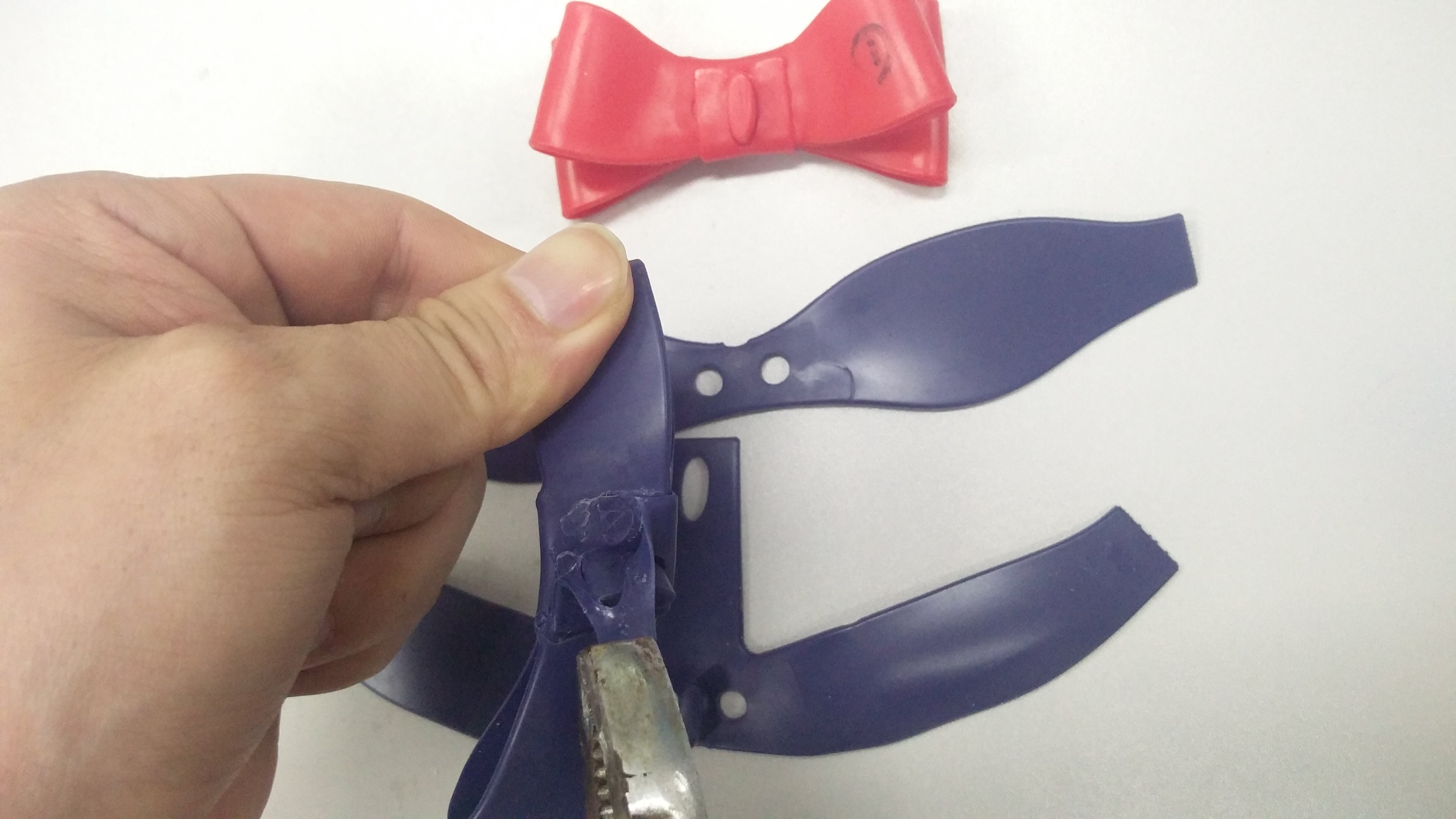 TPU瞬間膠水，小面積TPU和PVC粘接膠水的選擇！